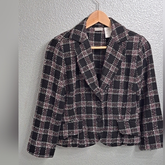 Vintage Plaid Blazer With A Notched Collar    Size Junior M(7/9) - Picture 7 of 9